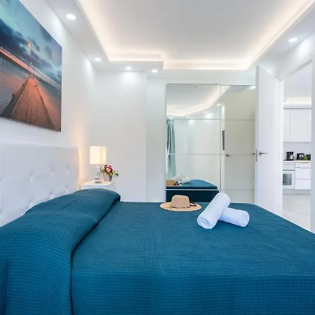 M1C Brand New Apartment, Free Wi-Fi,Community Pool *